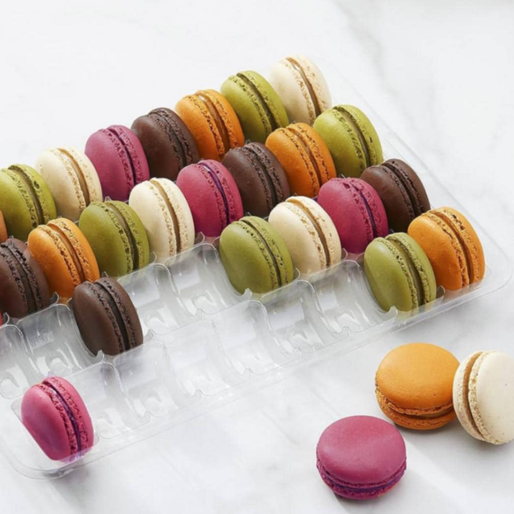 Clear plastic macaron storage ray holds 25